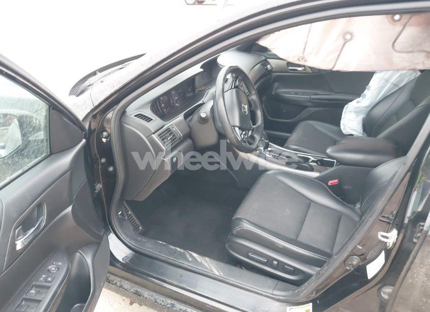 Photo 5 of 2017 Honda Accord SPORT (VIN 1HGCR2F51HA058594)