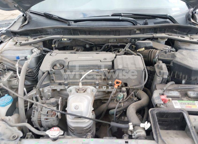 Photo 10 of 2017 Honda Accord SPORT (VIN 1HGCR2F51HA171350)