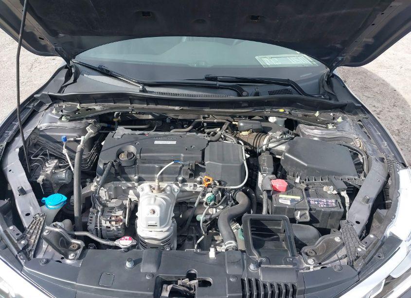 Photo 10 of 2017 Honda Accord SPORT (VIN 1HGCR2F51HA180193)