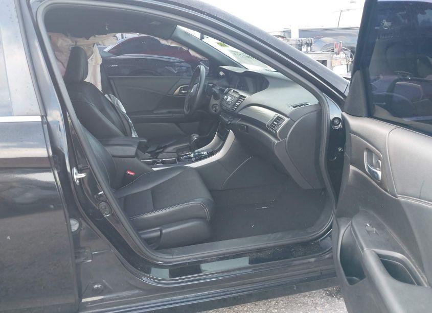 Photo 5 of 2017 Honda Accord SPORT (VIN 1HGCR2F51HA237850)