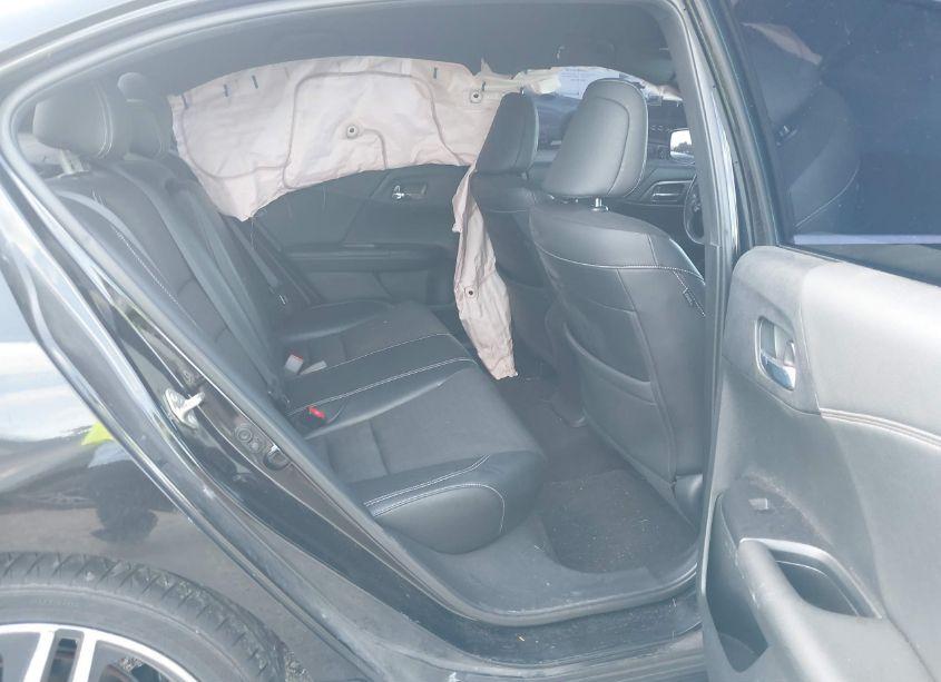 Photo 8 of 2017 Honda Accord SPORT (VIN 1HGCR2F51HA237850)