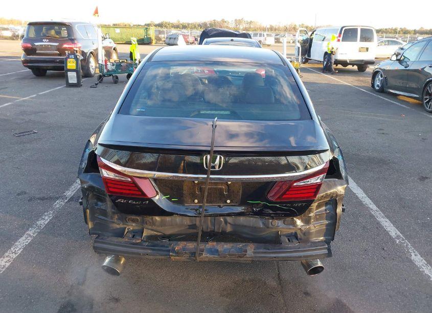 Photo 16 of 2017 Honda Accord SPORT (VIN 1HGCR2F51HA263915)