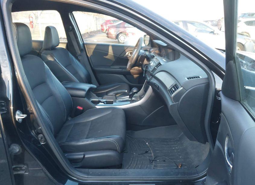 Photo 5 of 2017 Honda Accord SPORT (VIN 1HGCR2F51HA263915)