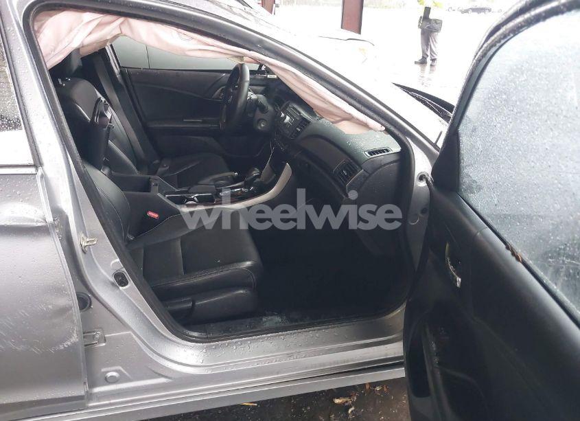 Photo 5 of 2017 Honda Accord SPORT (VIN 1HGCR2F51HA264904)