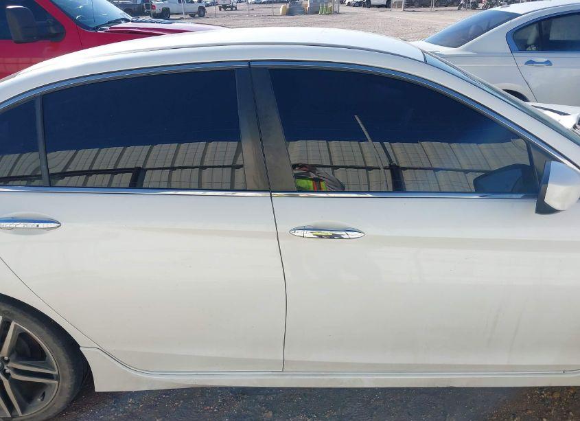 Photo 13 of 2017 Honda Accord SPORT (VIN 1HGCR2F51HA265132)