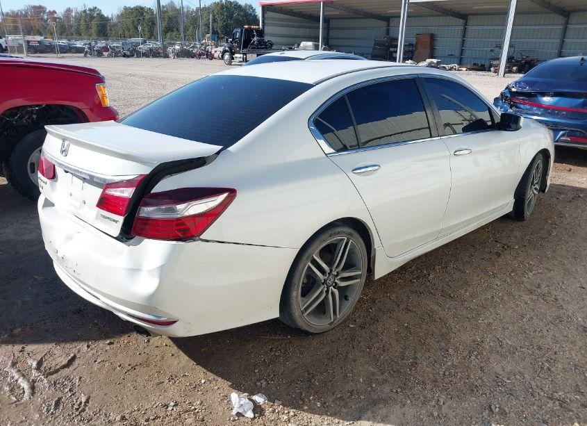 Photo 4 of 2017 Honda Accord SPORT (VIN 1HGCR2F51HA265132)