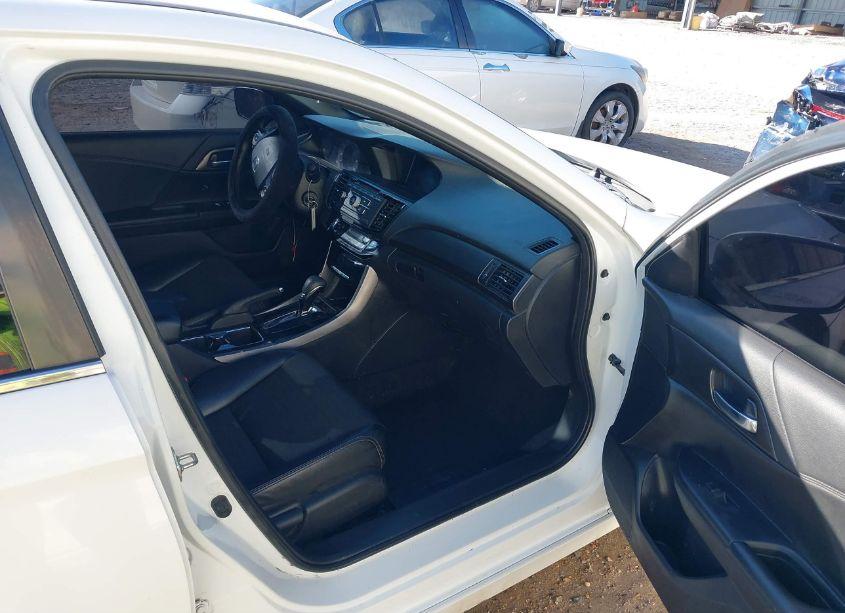 Photo 5 of 2017 Honda Accord SPORT (VIN 1HGCR2F51HA265132)