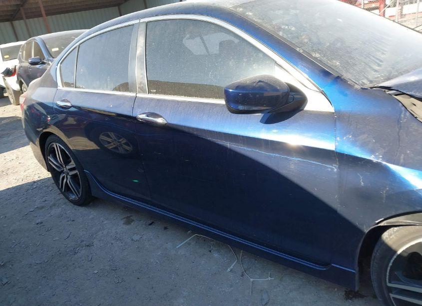 Photo 13 of 2017 Honda Accord SPORT (VIN 1HGCR2F51HA297093)