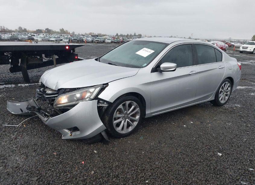 Photo 2 of 2013 Honda Accord SPORT (VIN 1HGCR2F52DA034542)