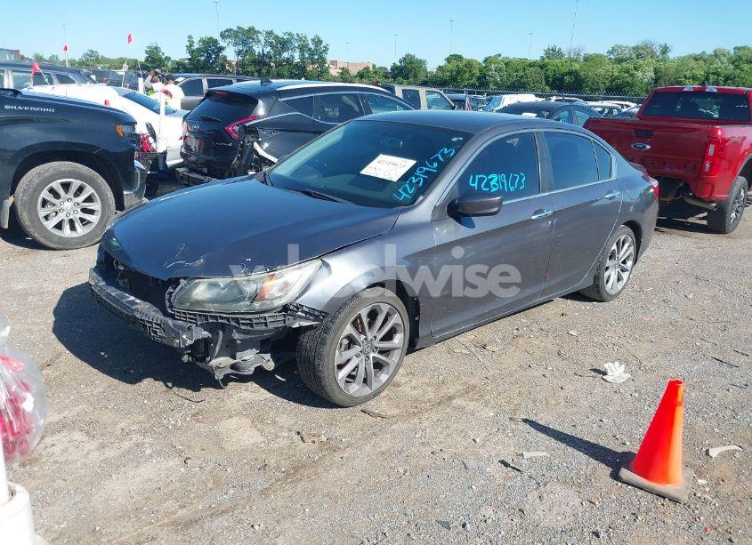 Photo 2 of 2013 Honda Accord SPORT (VIN 1HGCR2F52DA097253)