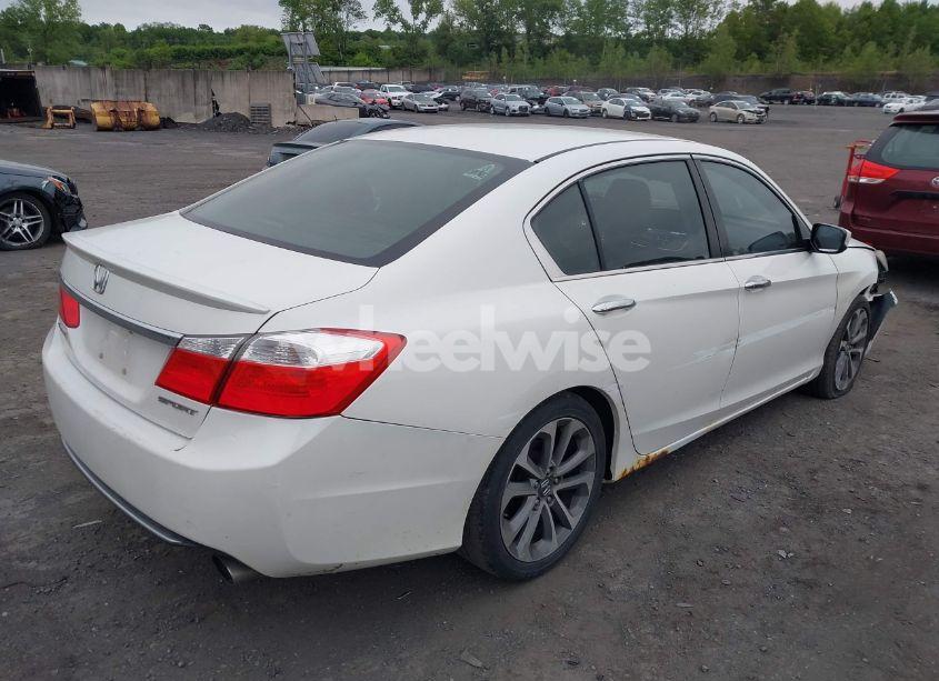 Photo 4 of 2014 Honda Accord SPORT (VIN 1HGCR2F52EA086027)