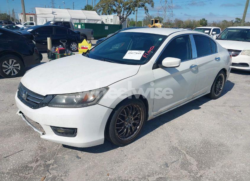 Photo 2 of 2014 Honda Accord SPORT (VIN 1HGCR2F52EA165083)