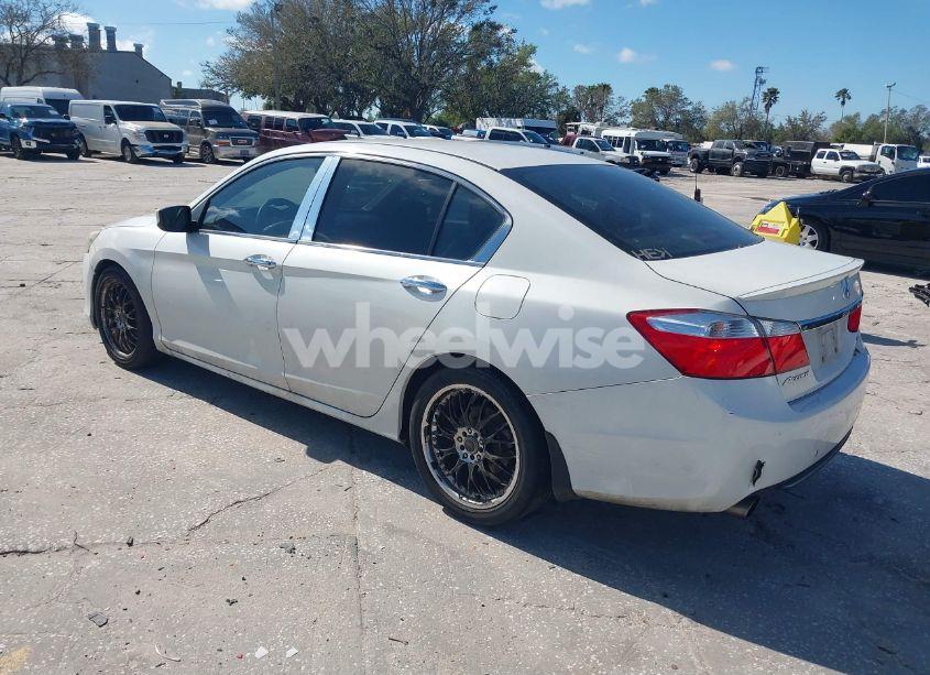 Photo 3 of 2014 Honda Accord SPORT (VIN 1HGCR2F52EA165083)