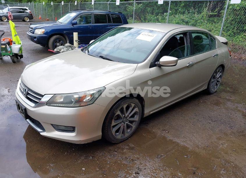 Photo 2 of 2014 Honda Accord SPORT (VIN 1HGCR2F52EA292626)