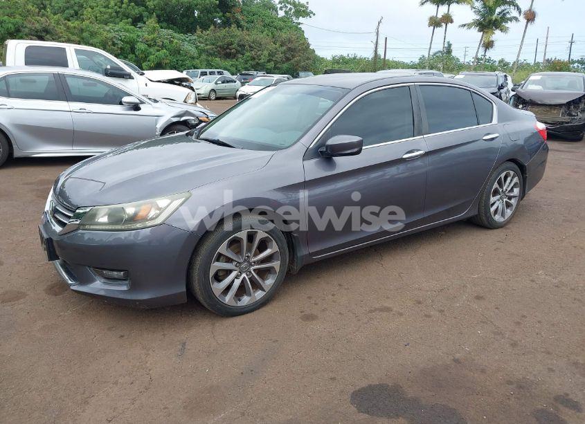 Photo 2 of 2015 Honda Accord SPORT (VIN 1HGCR2F52FA010096)