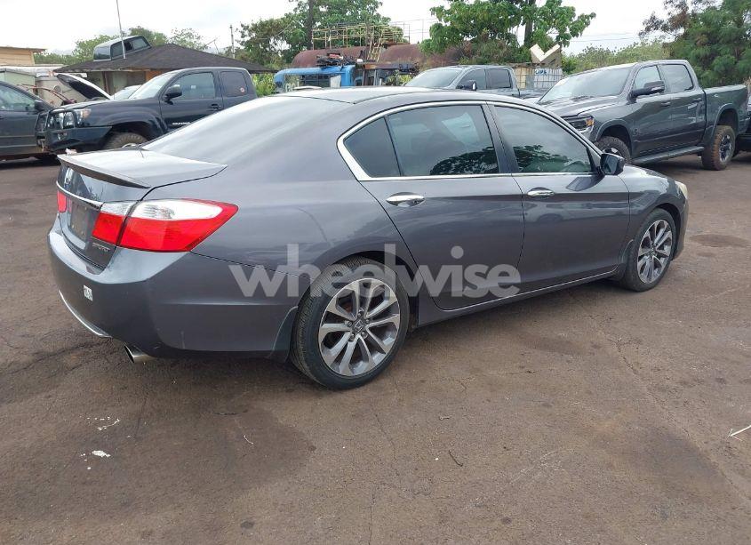 Photo 4 of 2015 Honda Accord SPORT (VIN 1HGCR2F52FA010096)