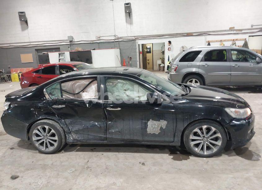 Photo 13 of 2015 Honda Accord SPORT (VIN 1HGCR2F52FA015122)