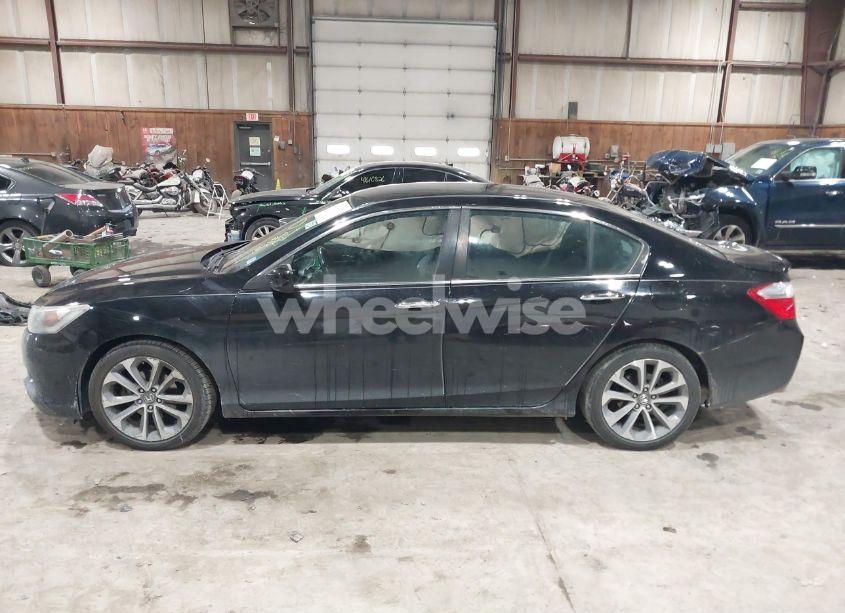 Photo 14 of 2015 Honda Accord SPORT (VIN 1HGCR2F52FA015122)