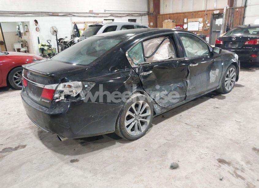 Photo 4 of 2015 Honda Accord SPORT (VIN 1HGCR2F52FA015122)