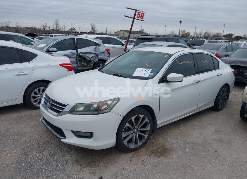 Photo 2 of 2015 Honda Accord SPORT (VIN 1HGCR2F52FA042739)