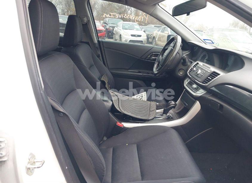 Photo 5 of 2015 Honda Accord SPORT (VIN 1HGCR2F52FA042739)