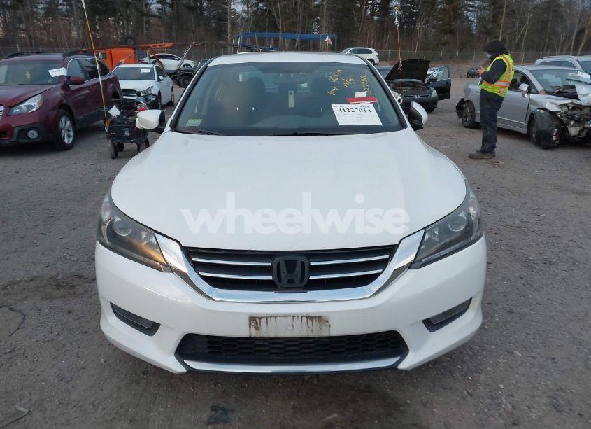 Photo 12 of 2015 Honda Accord SPORT (VIN 1HGCR2F52FA088488)