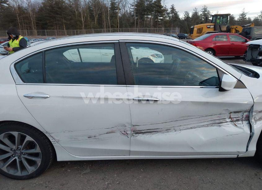 Photo 13 of 2015 Honda Accord SPORT (VIN 1HGCR2F52FA088488)