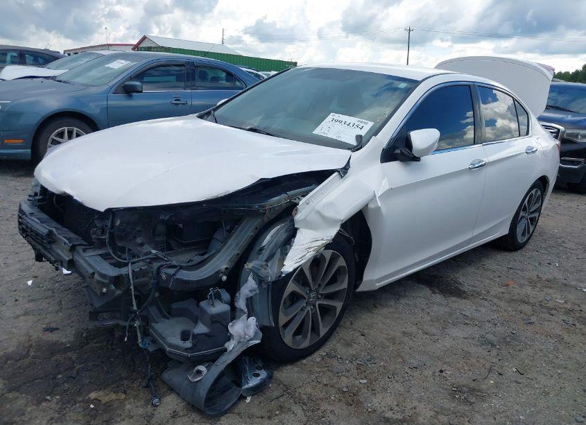 Photo 2 of 2015 Honda Accord SPORT (VIN 1HGCR2F52FA089690)