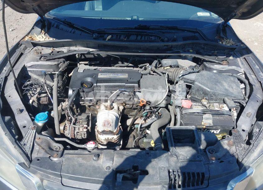 Photo 10 of 2015 Honda Accord SPORT (VIN 1HGCR2F52FA111106)