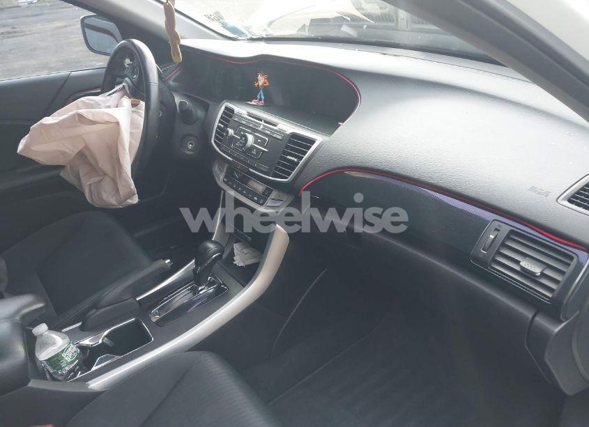 Photo 5 of 2015 Honda Accord SPORT (VIN 1HGCR2F52FA189319)