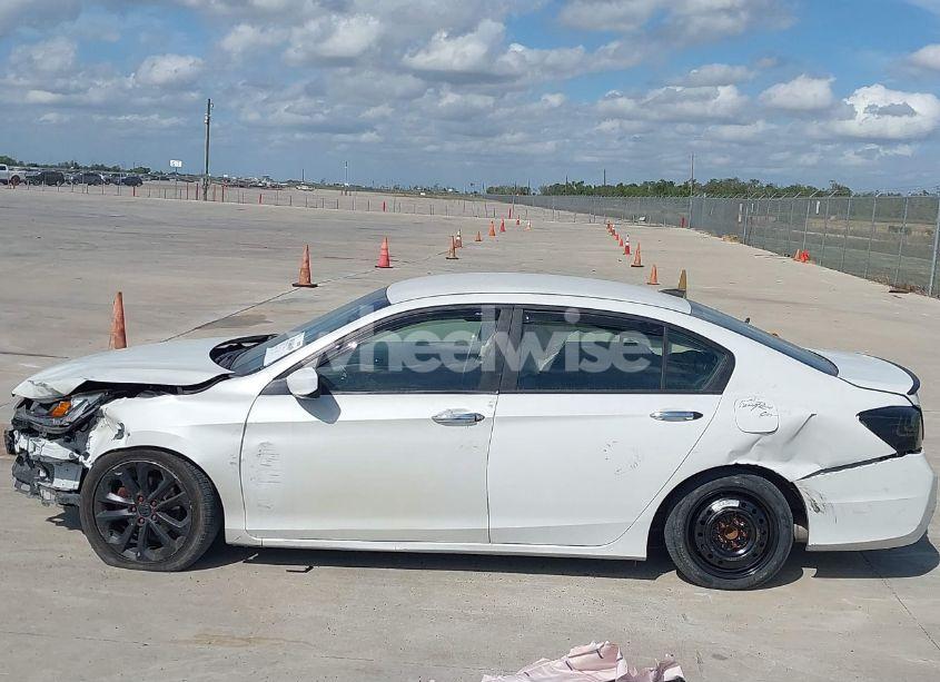 Photo 15 of 2015 Honda Accord SPORT (VIN 1HGCR2F52FA194598)