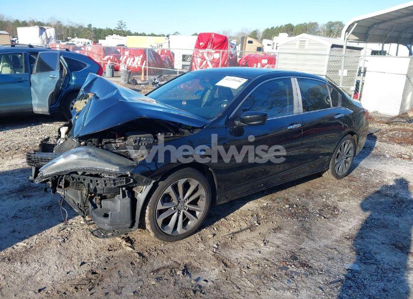 Photo 2 of 2015 Honda Accord SPORT (VIN 1HGCR2F52FA216485)