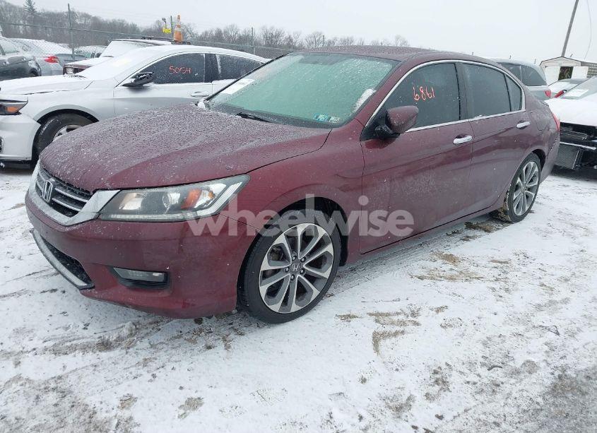 Photo 2 of 2015 Honda Accord SPORT (VIN 1HGCR2F52FA224649)