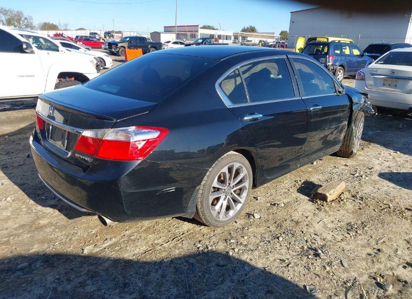 Photo 4 of 2015 Honda Accord SPORT (VIN 1HGCR2F52FA263953)