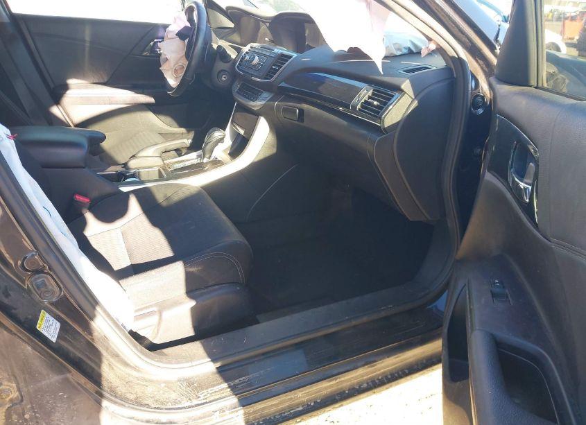 Photo 5 of 2015 Honda Accord SPORT (VIN 1HGCR2F52FA263953)