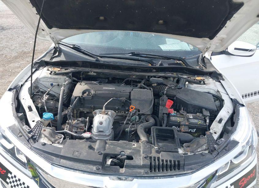 Photo 10 of 2016 Honda Accord SPORT (VIN 1HGCR2F52GA104402)