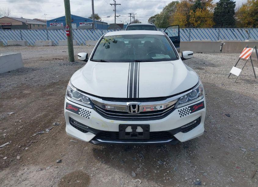 Photo 12 of 2016 Honda Accord SPORT (VIN 1HGCR2F52GA104402)