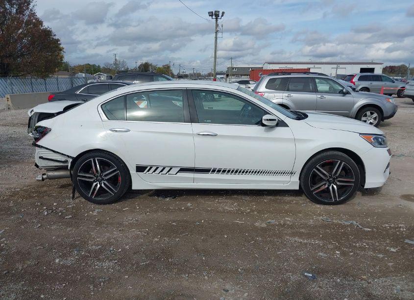 Photo 13 of 2016 Honda Accord SPORT (VIN 1HGCR2F52GA104402)