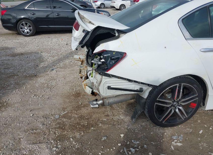 Photo 17 of 2016 Honda Accord SPORT (VIN 1HGCR2F52GA104402)