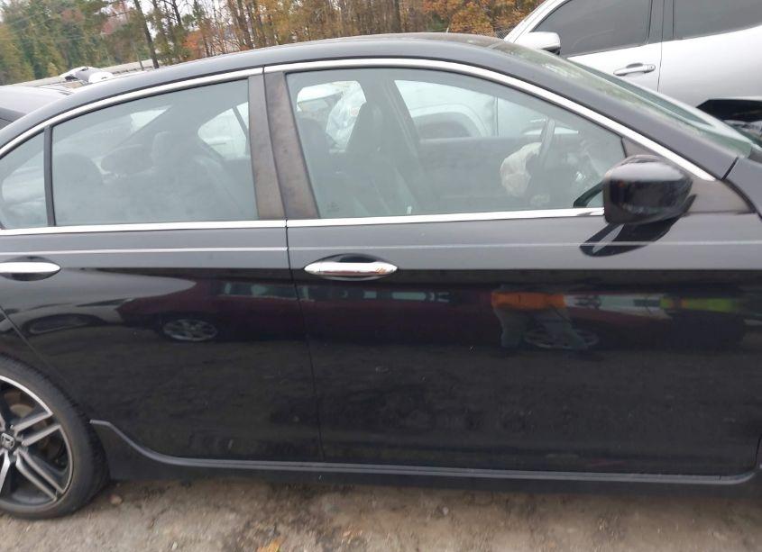 Photo 13 of 2016 Honda Accord SPORT (VIN 1HGCR2F52GA129459)