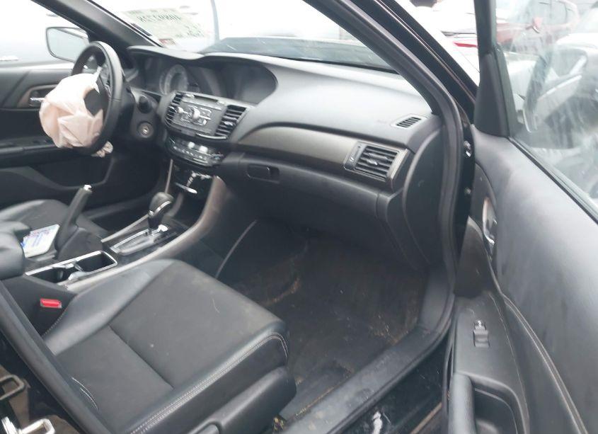 Photo 5 of 2016 Honda Accord SPORT (VIN 1HGCR2F52GA129459)