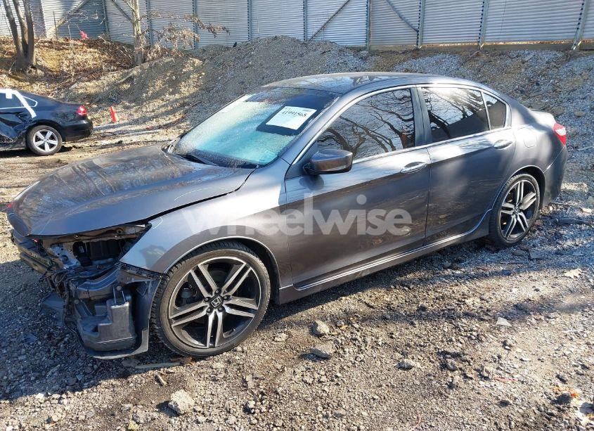 Photo 2 of 2016 Honda Accord SPORT (VIN 1HGCR2F52GA151607)