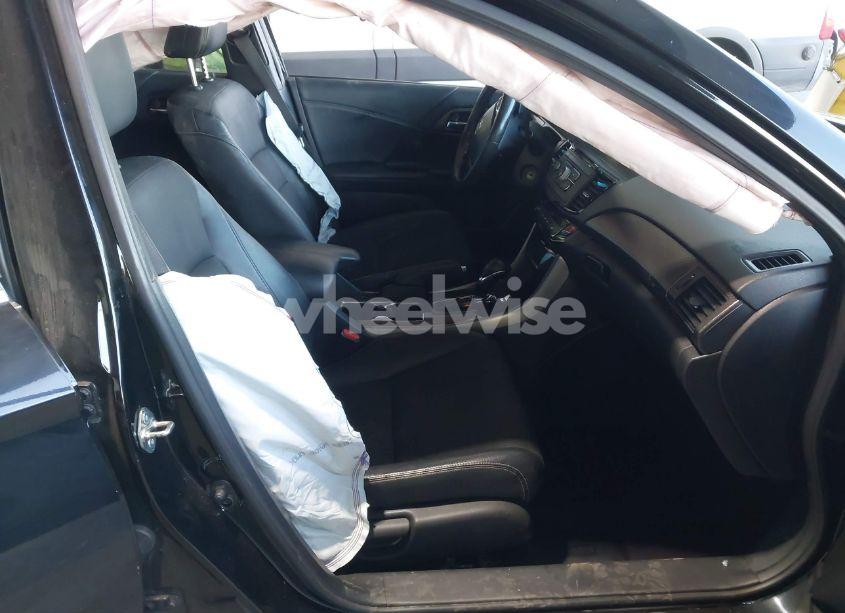 Photo 5 of 2016 Honda Accord SPORT (VIN 1HGCR2F52GA228413)