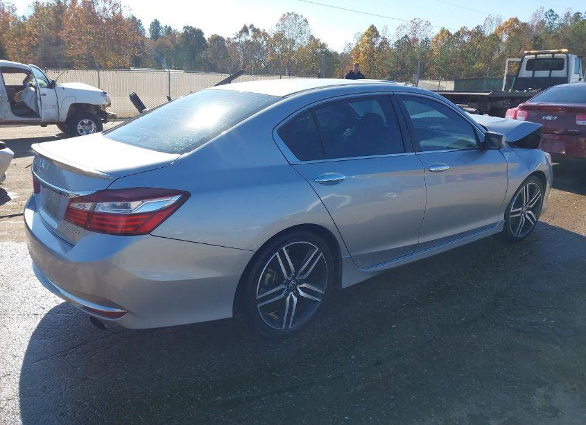 Photo 4 of 2016 Honda Accord SPORT (VIN 1HGCR2F52GA243994)