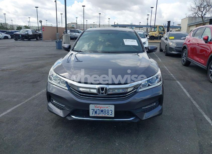 Photo 12 of 2017 Honda Accord SPORT (VIN 1HGCR2F52HA013065)