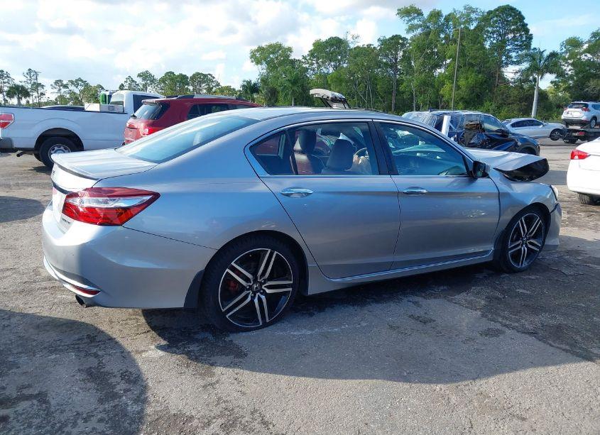Photo 13 of 2017 Honda Accord SPORT (VIN 1HGCR2F52HA018234)