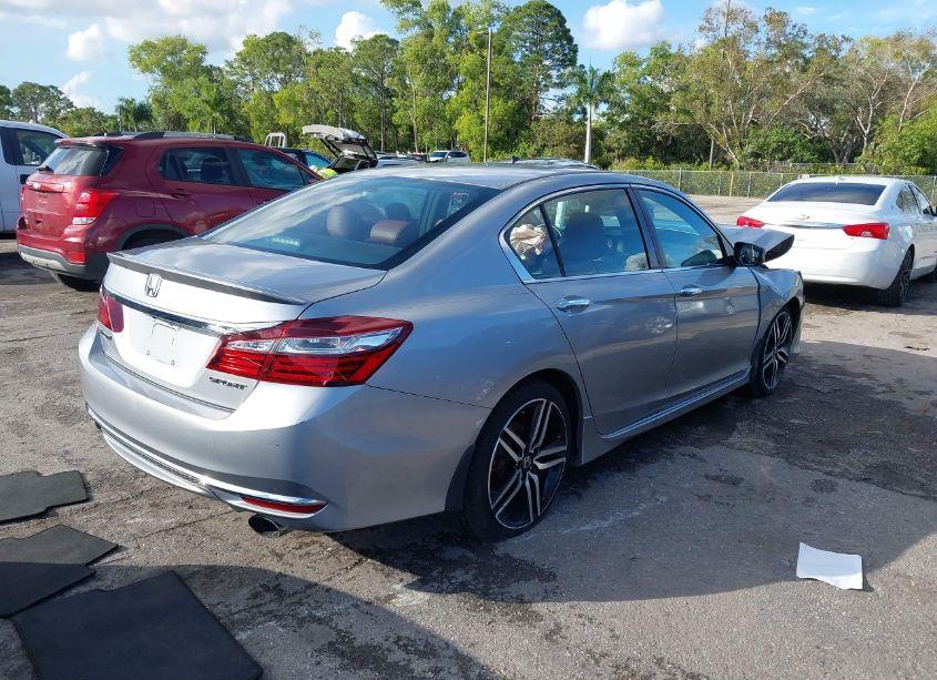 Photo 4 of 2017 Honda Accord SPORT (VIN 1HGCR2F52HA018234)