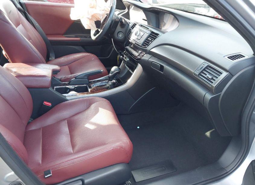 Photo 5 of 2017 Honda Accord SPORT (VIN 1HGCR2F52HA018234)