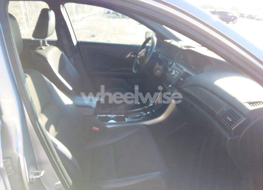 Photo 5 of 2017 Honda Accord SPORT (VIN 1HGCR2F52HA030853)