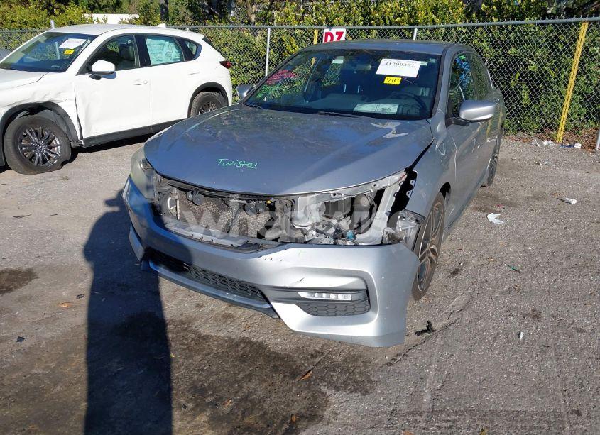 Photo 6 of 2017 Honda Accord SPORT (VIN 1HGCR2F52HA030853)